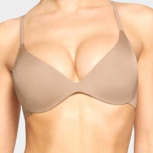 Skims wireless form super push-up bra